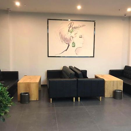 7 Days Premium Chongqing Jiangbei International Airport Branch Hotel Eksteriør billede