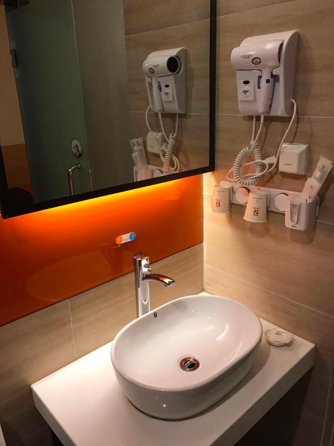 7 Days Premium Chongqing Jiangbei International Airport Branch Hotel Eksteriør billede