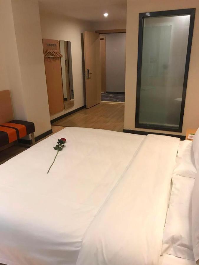 7 Days Premium Chongqing Jiangbei International Airport Branch Hotel Eksteriør billede