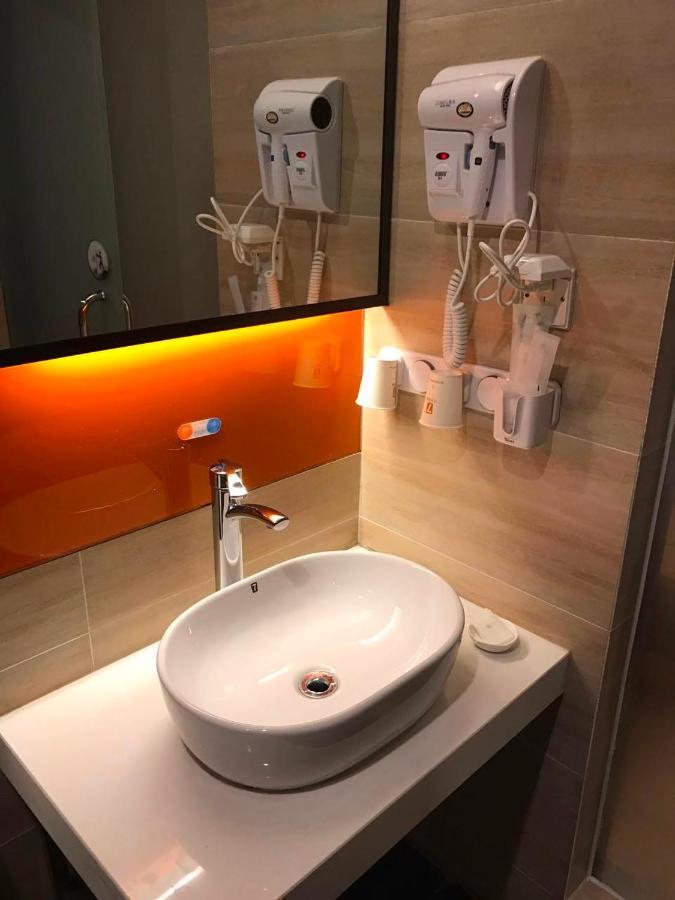 7 Days Premium Chongqing Jiangbei International Airport Branch Hotel Eksteriør billede