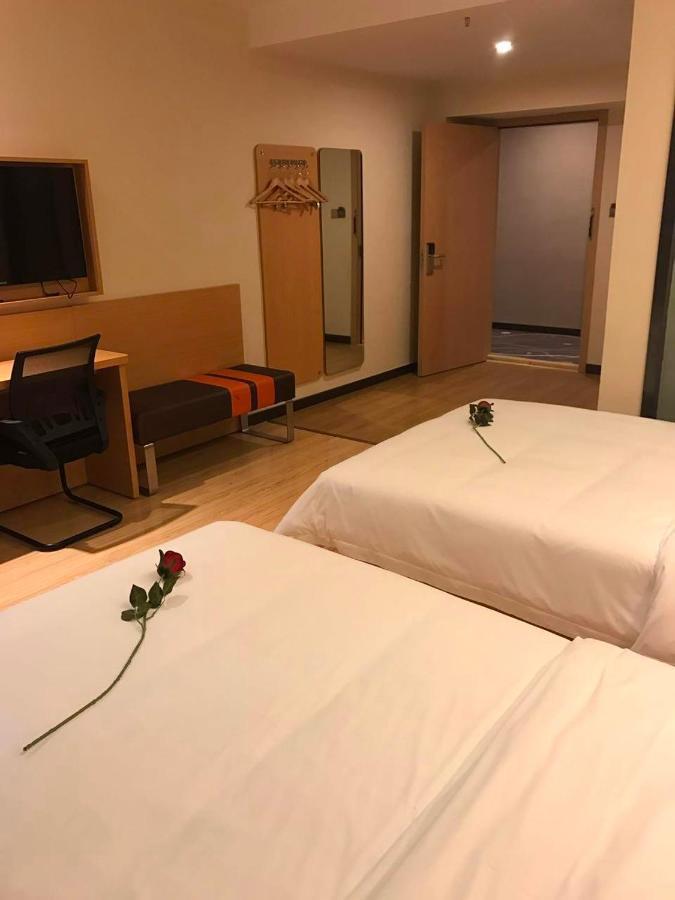 7 Days Premium Chongqing Jiangbei International Airport Branch Hotel Eksteriør billede