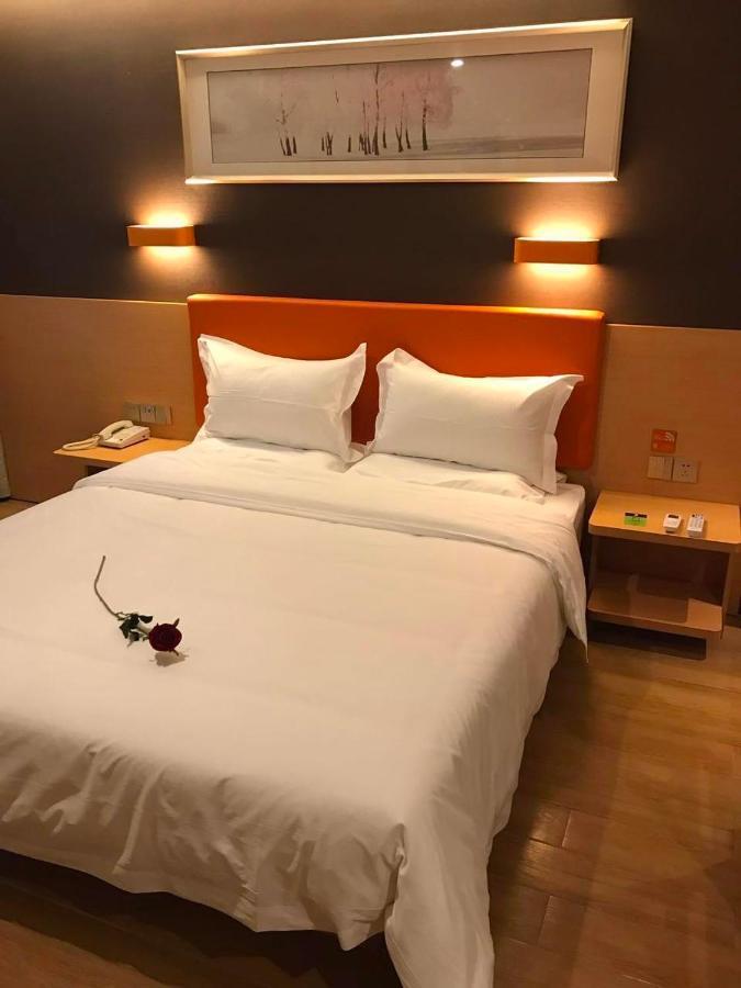 7 Days Premium Chongqing Jiangbei International Airport Branch Hotel Eksteriør billede